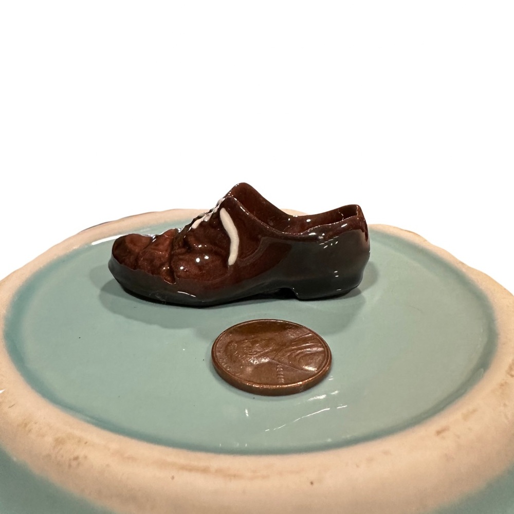 Vintage 1960’s miniature Hagen Renaker old shoe